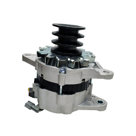 Alternator Isuzu 1812006032 SPINPARTS