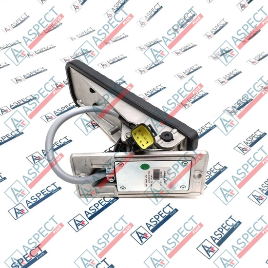 Pedal Hitachi (4631747) ZW220 Genuine